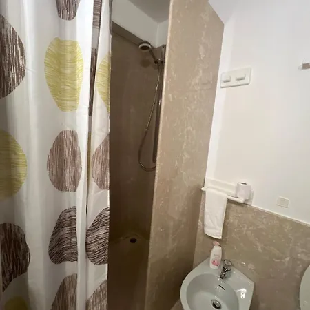 Nyaraló Incantevole In Centro A
